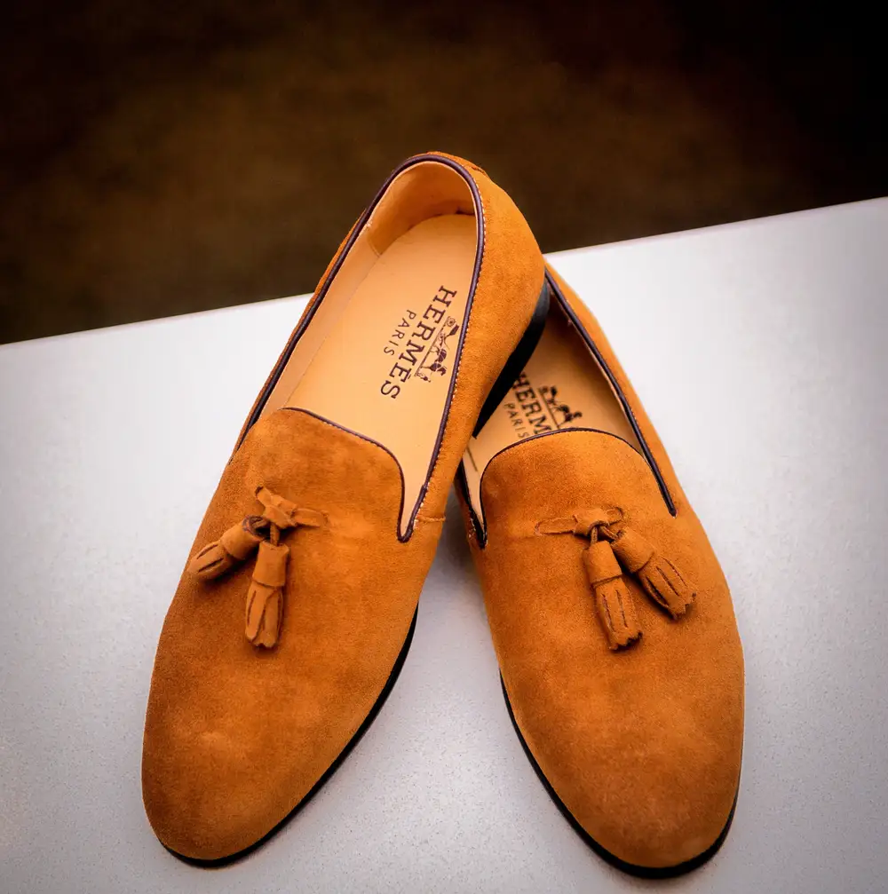 groom shoes