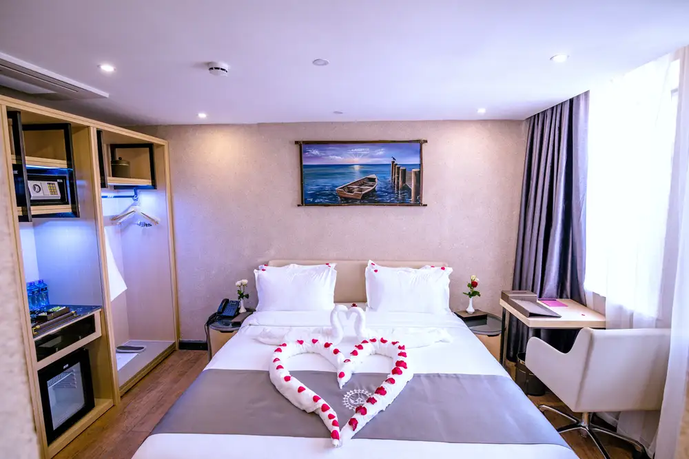 Honeymoon suites