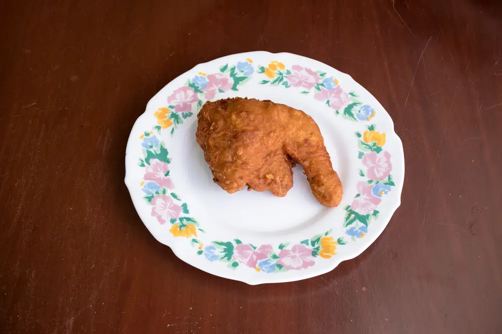 Deep fried crunchy chicken wings
