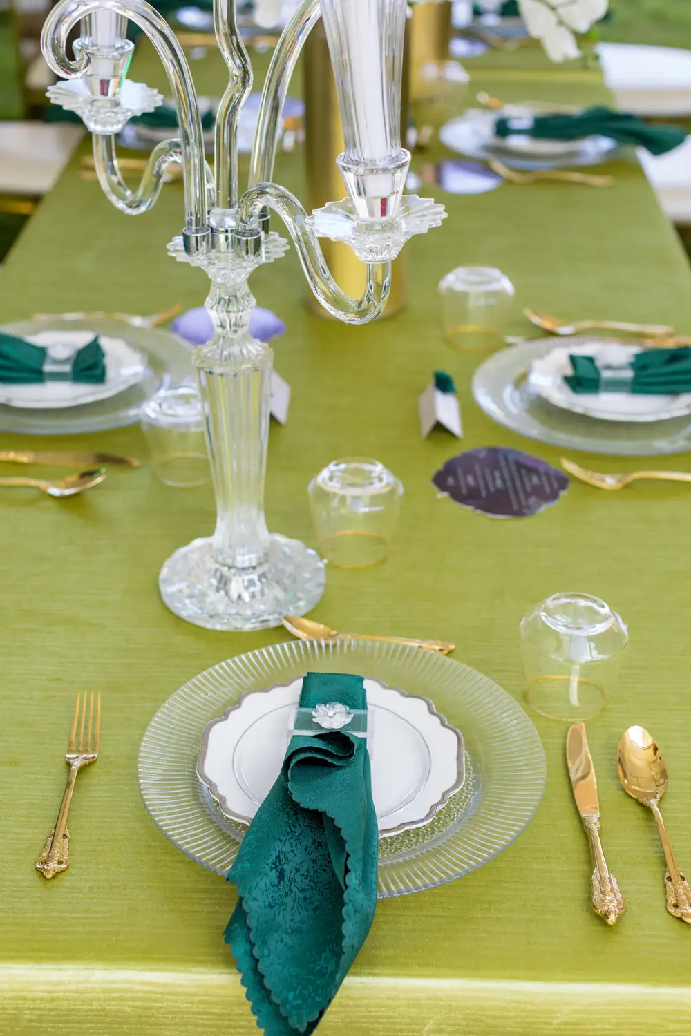 Glassware and cutlery
