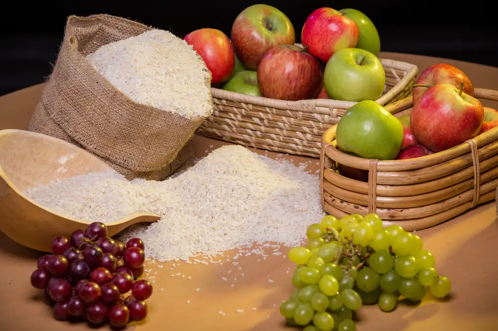 Rice and grape fruits with apples packed