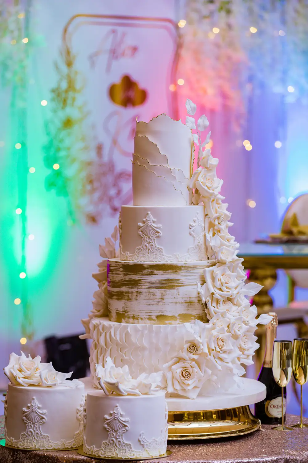 Creamy wedding cake