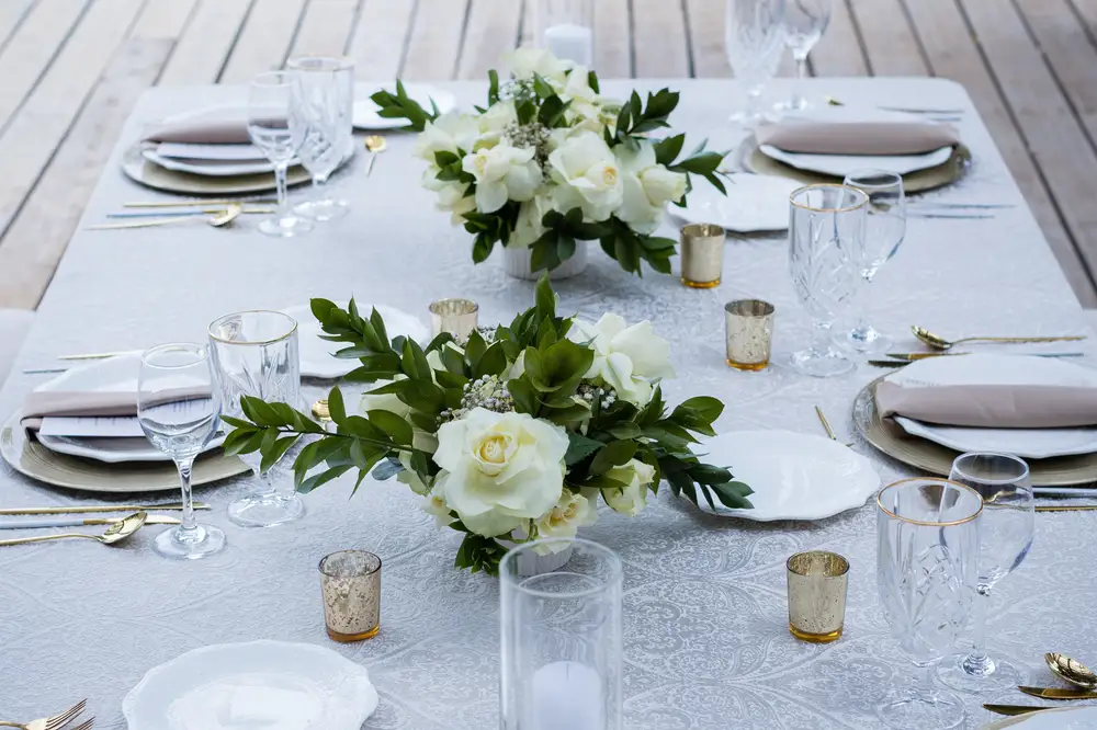 Decorative White flowers on a dinning table