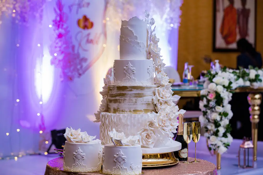 Classy wedding cake
