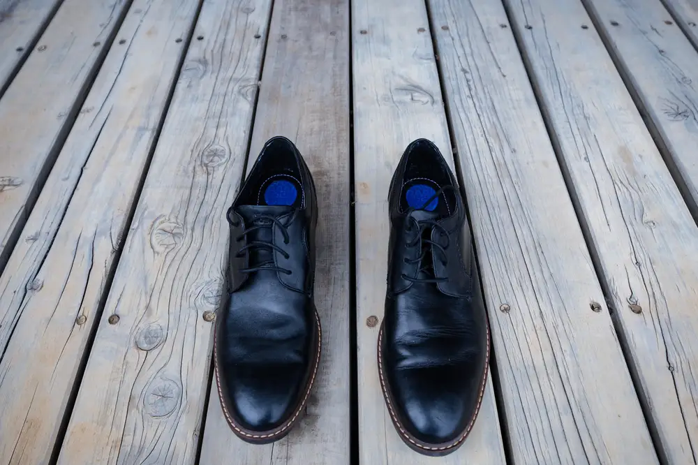 Men's black leather brogue shoes
