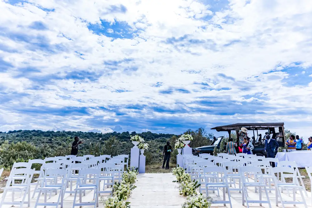 Guest arriving for an outdoor Ceremony