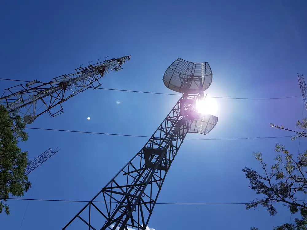 Telecomms mast blocking the sun