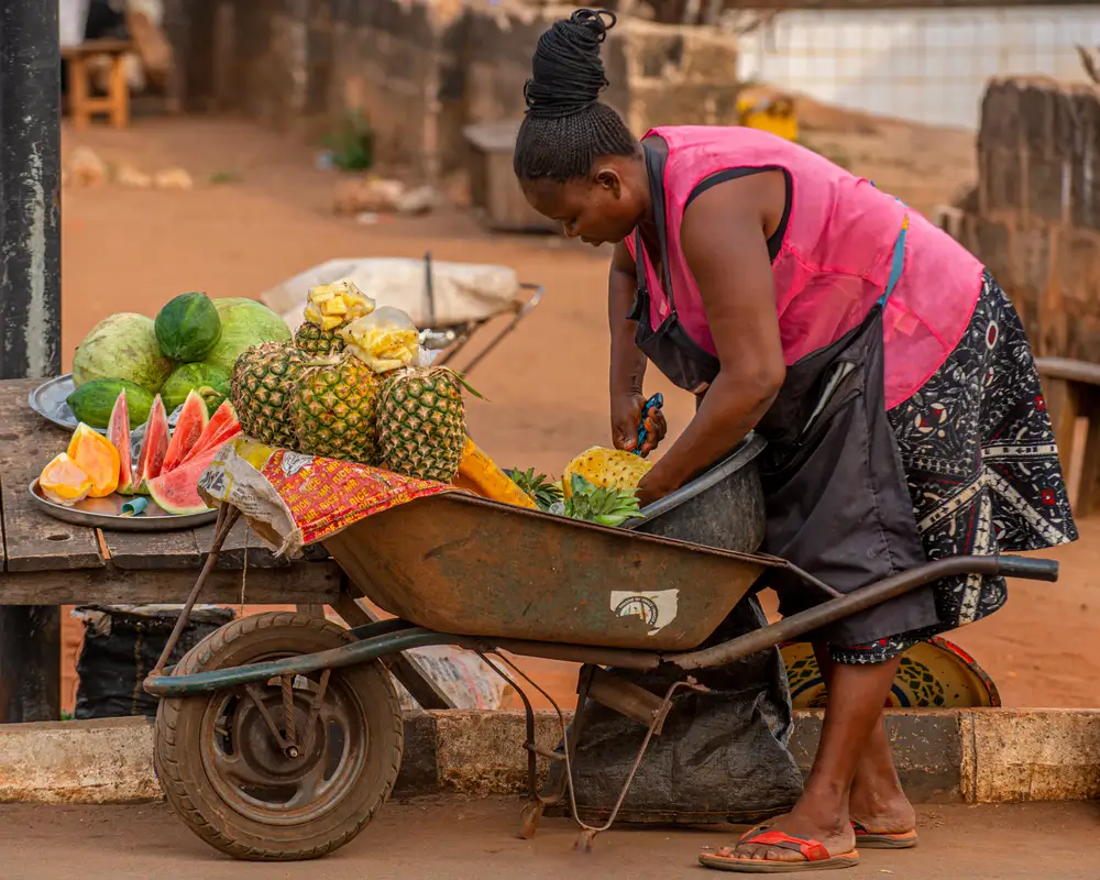 woman selling fruits