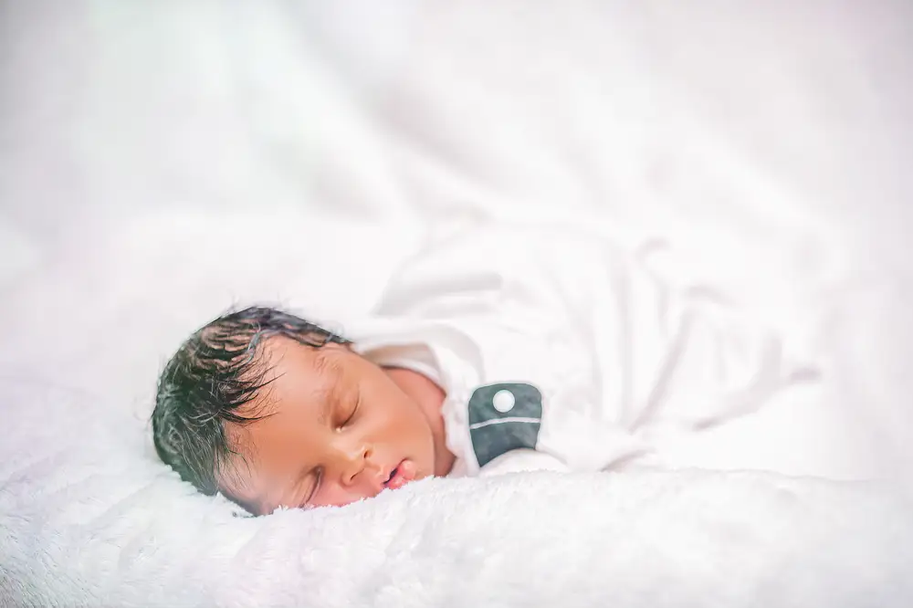 SEEPING BABY 2