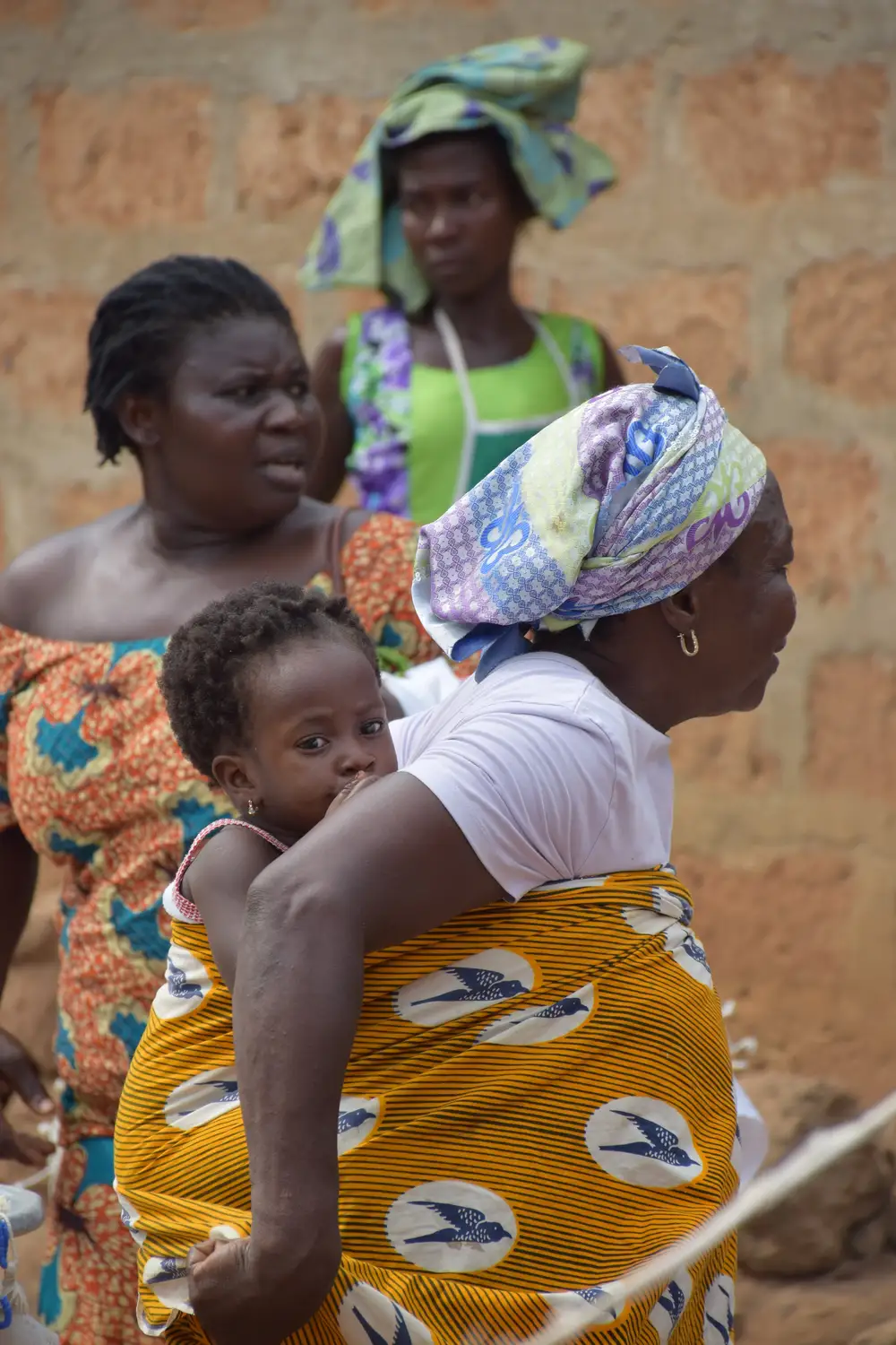 black women carry children