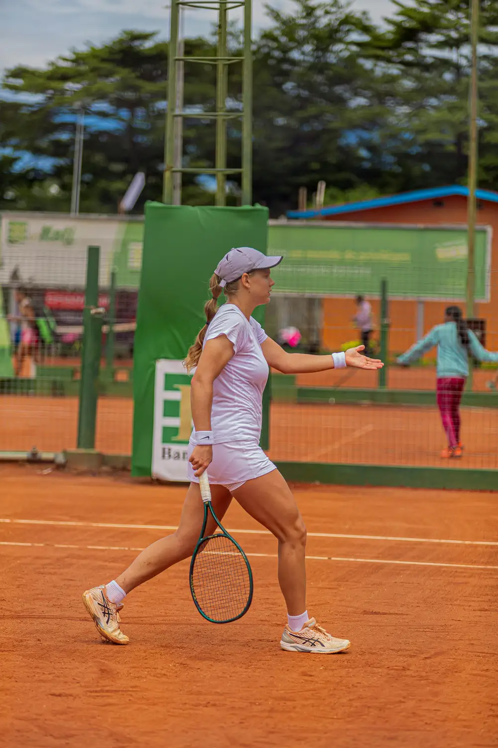 long tennis player