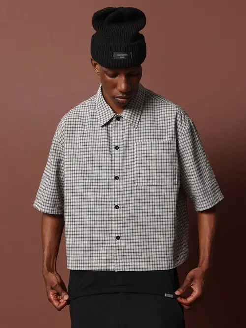 Male wearing cropped shirt